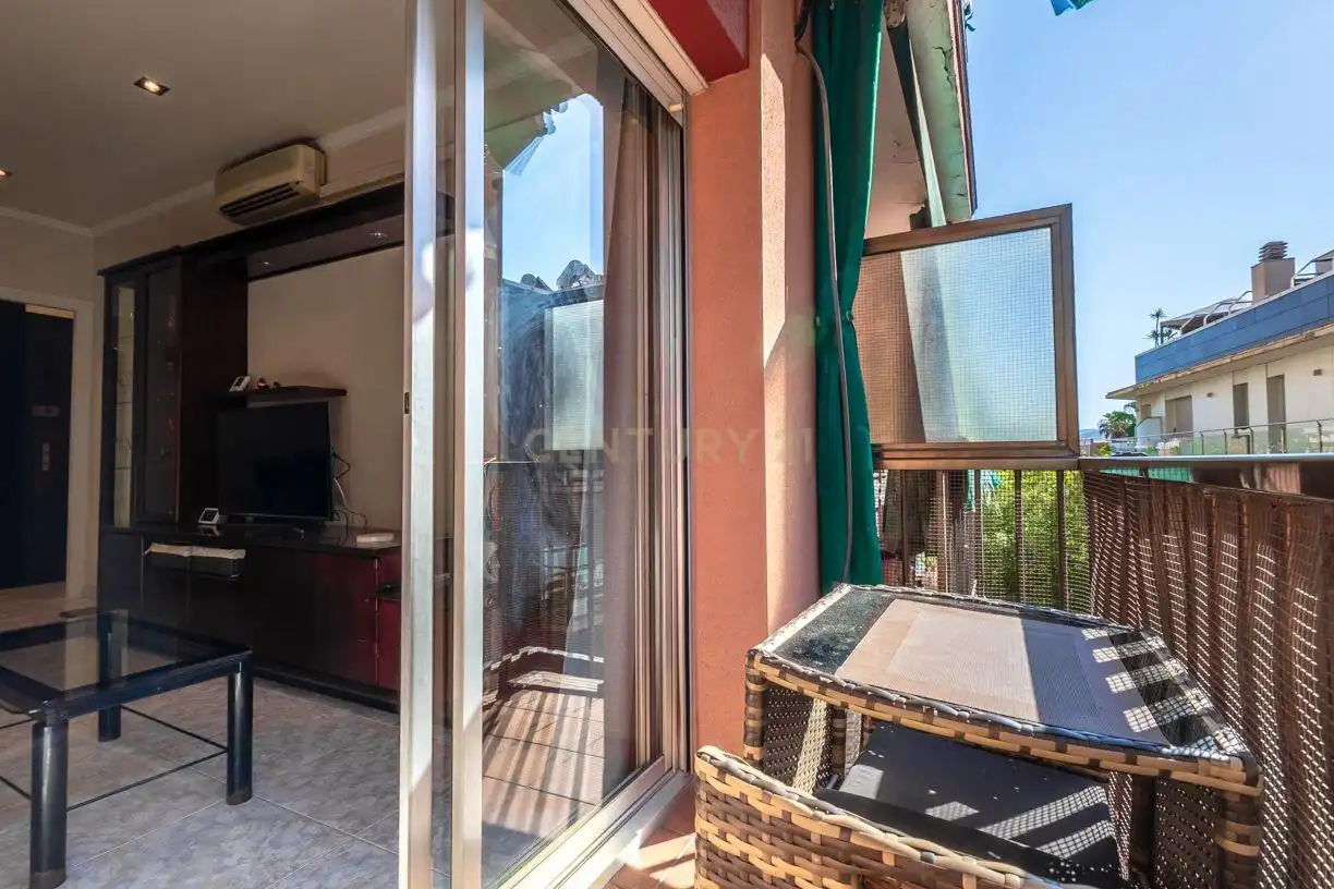 Terrassa de Apartament en venda en Sant Joan Despí amb Aire condicionat