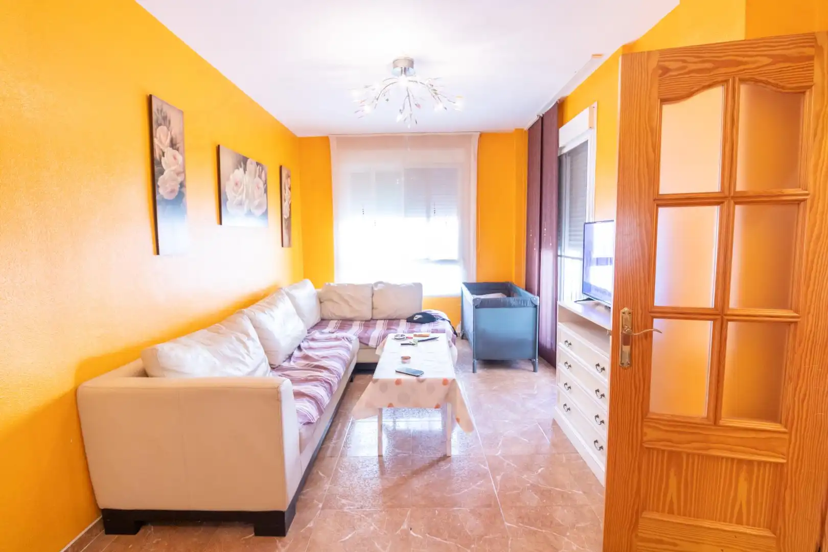 Casa con balcón en venta en Calle Calle Platero, imagen 4
