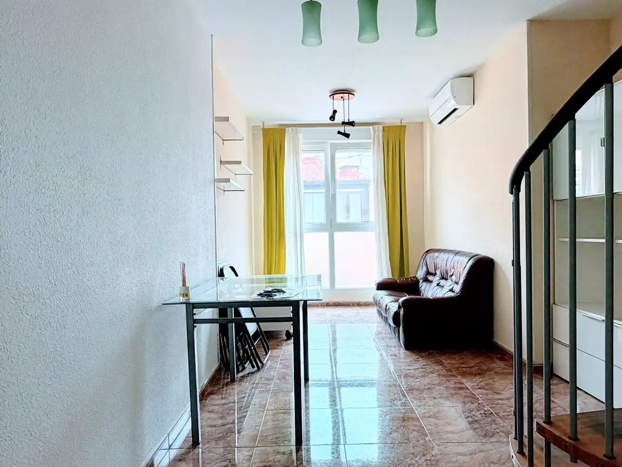 Duplex con ascensore in affitto a CUEVAS