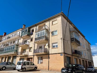 Vista exterior de Pis en venda en Almazán amb Terrassa