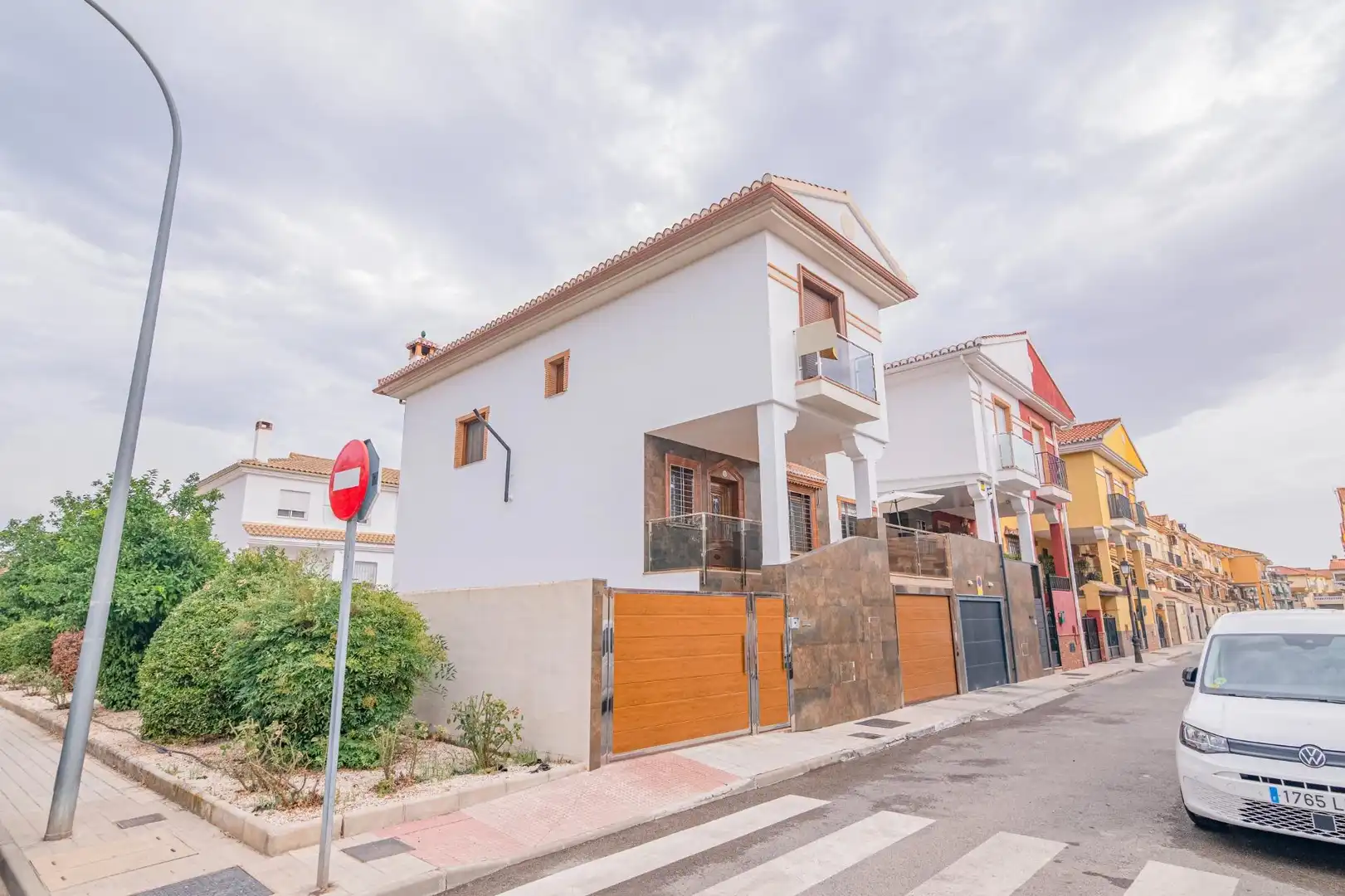 Vista exterior de Casa adosada en venta en Vegas del Genil con Aire acondicionado, Calefacción y Balcón