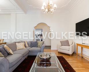 Sala d'estar de Apartament de lloguer en  Valencia Capital amb Aire condicionat, Calefacció i Moblat