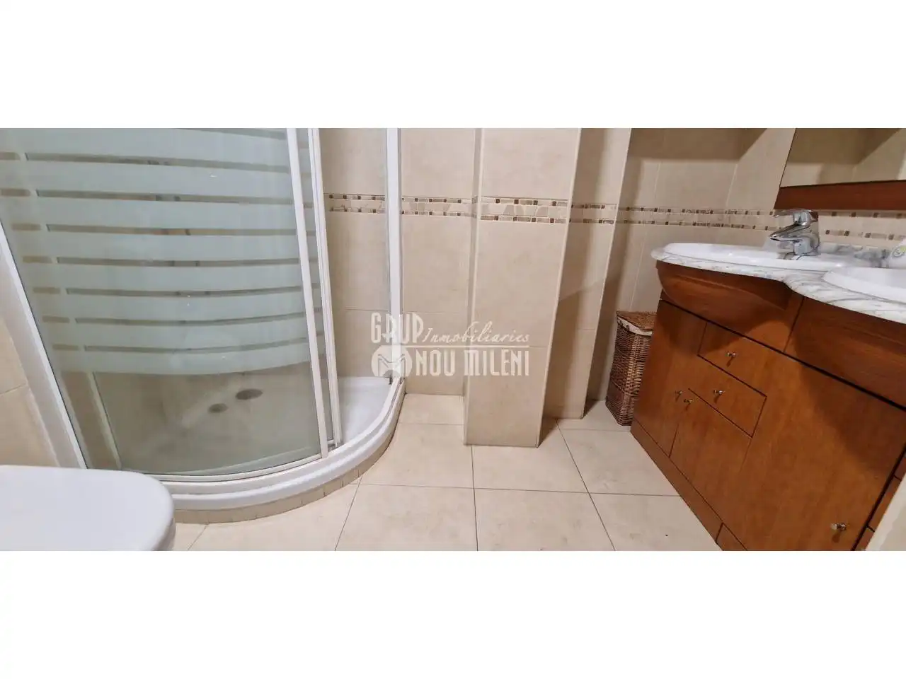 Badezimmer von Wohnung zur Miete in Massanassa mit Klimaanlage, Terrasse und Möbliert