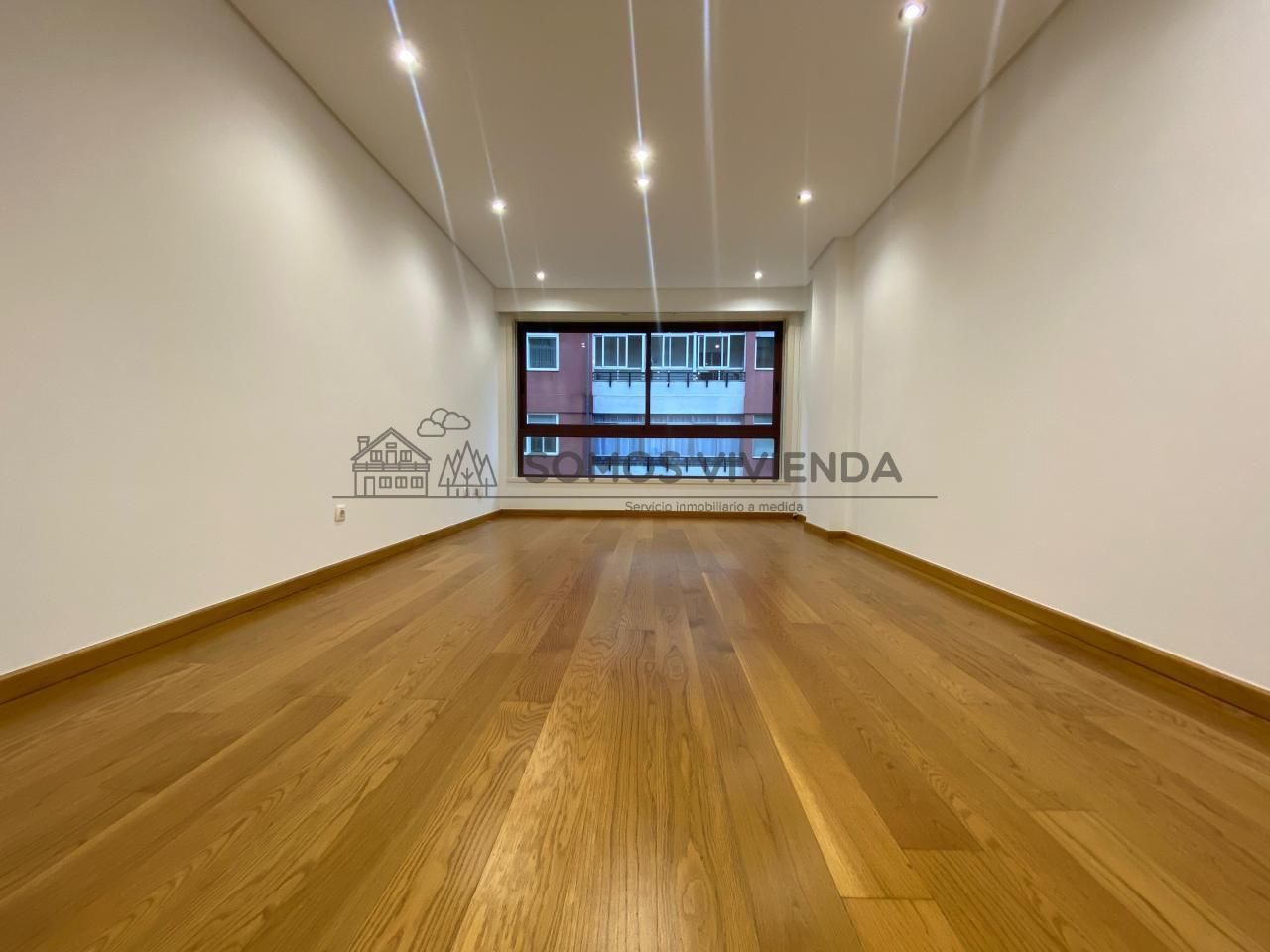 Vista exterior de Pis de lloguer en Ourense Capital  amb Calefacció