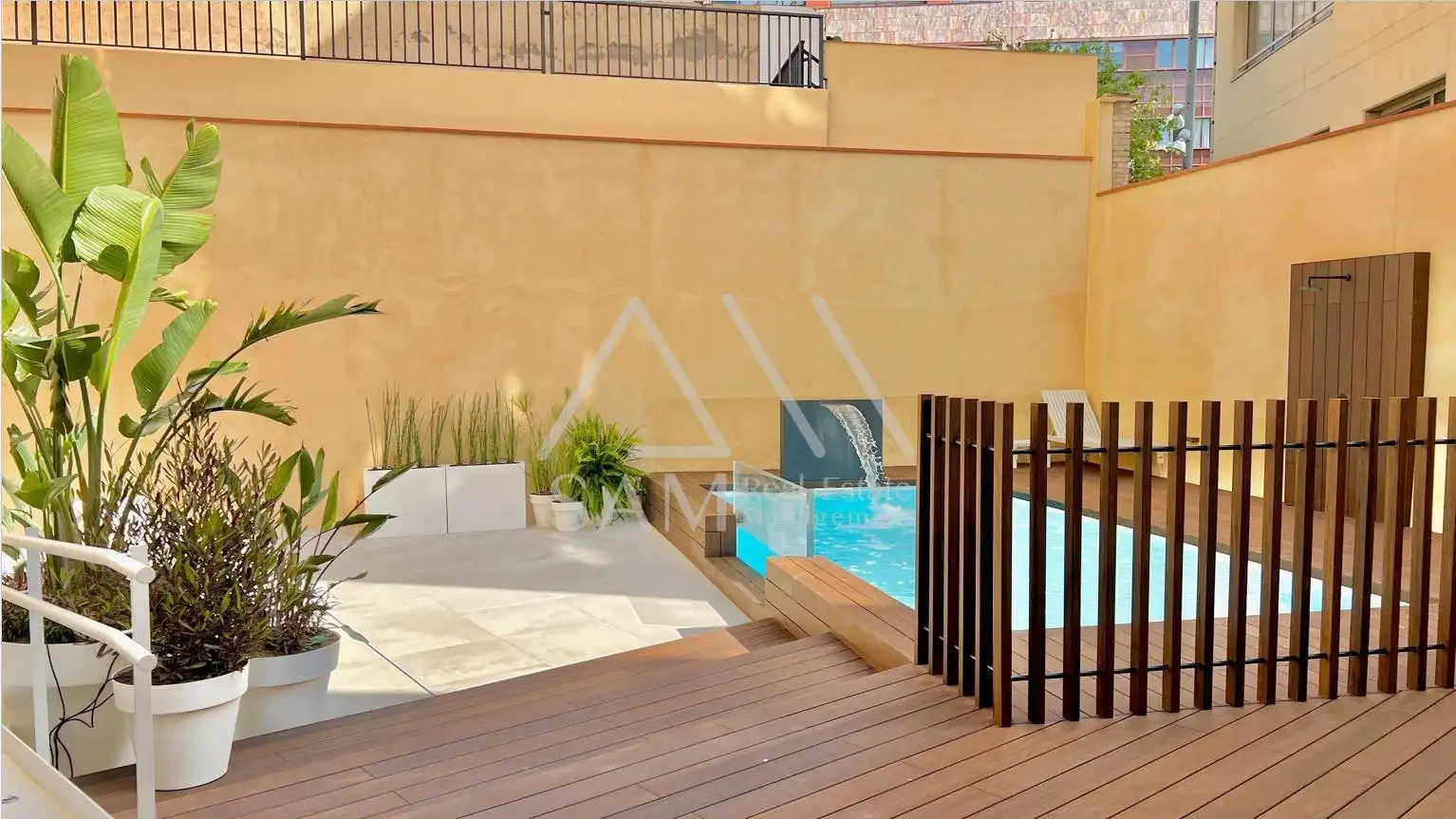 Piscina de Pis en venda en Barcelona amb Calefacció, Balcó i Piscina comunitària