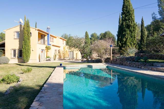 Casa-chalet en Venta en Jesús Pobre