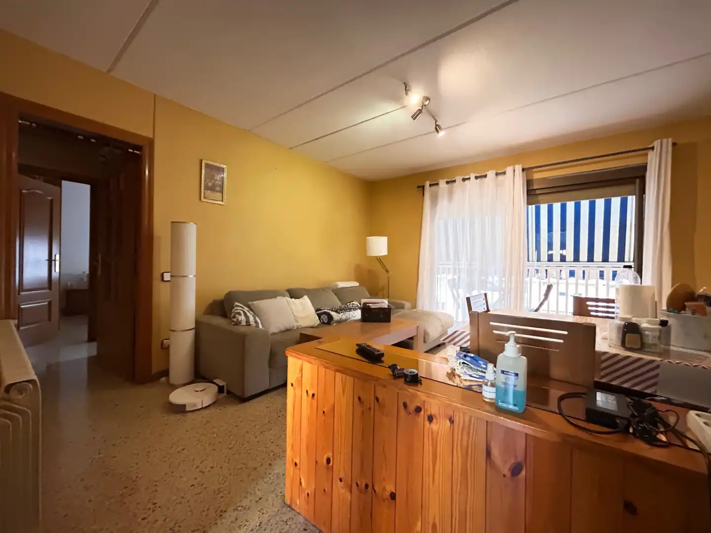 Living room of Flat for sale in Cerdanyola del Vallès  with Heating and Balcony