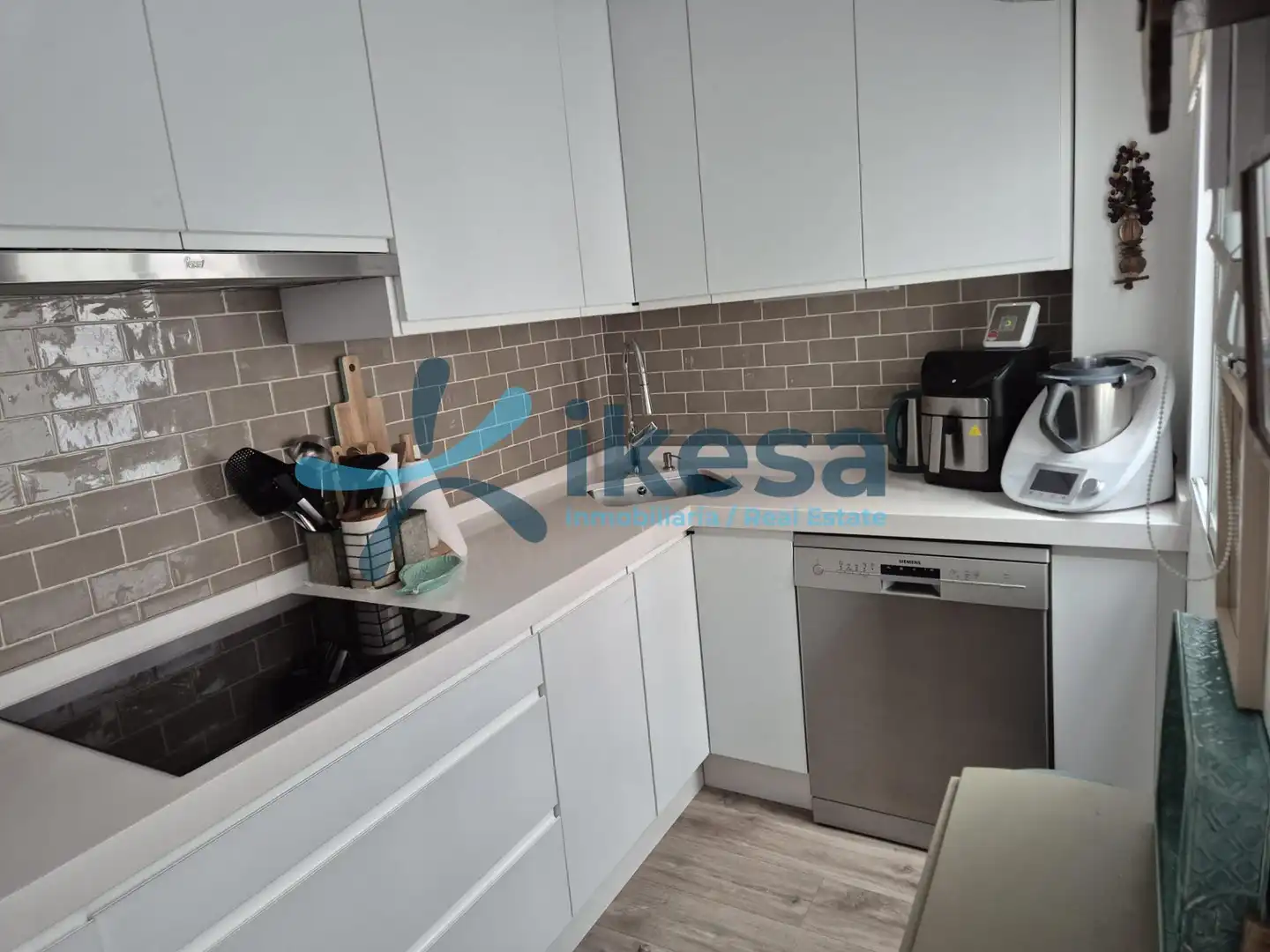 Kitchen of Flat for sale in Sevilla