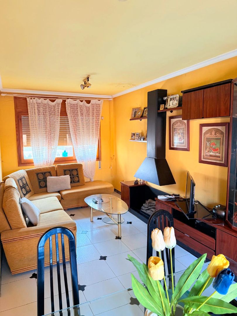 Sala d'estar de Casa adosada en venda en Calanda amb Aire condicionat, Calefacció i Terrassa