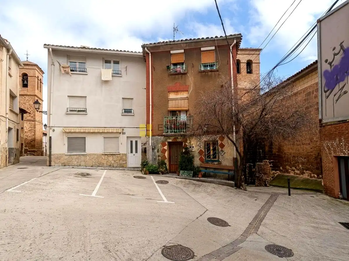 Vista exterior de Casa adosada en venta en Arnedo con Balcón