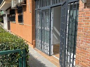 Exterior view of Premises for sale in  Madrid Capital  with Air Conditioner, Heating and Parquet flooring