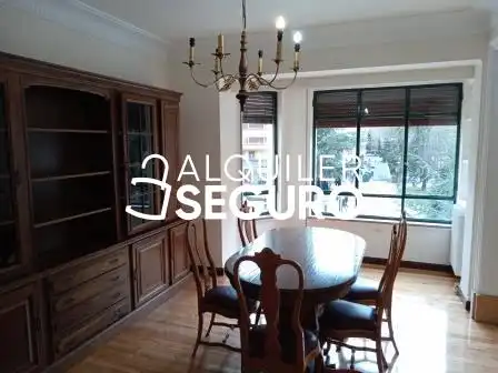 Comedor de Piso de alquiler en Vitoria - Gasteiz con Calefacción