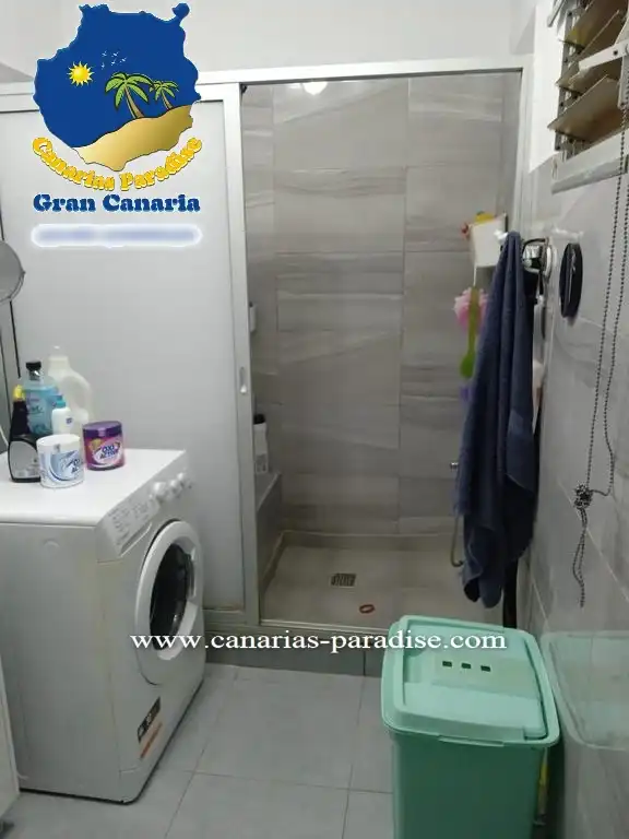 Badezimmer von Einfamilien-Reihenhaus zum Verkauf in Mogán mit Klimaanlage, Privatgarten und Möbliert