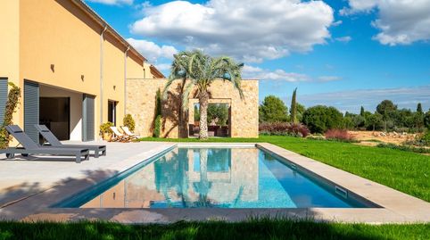 Lujosa villa de obra nueva con preciosas vistas cerca de Santa Maria y Palma
