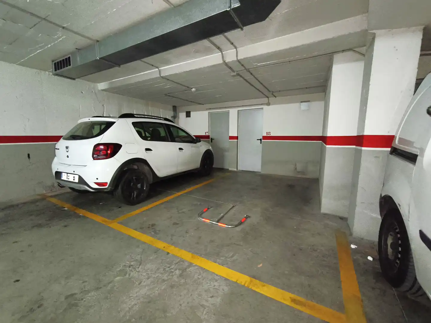 Parkplatz von Garage zur Miete in Terrassa