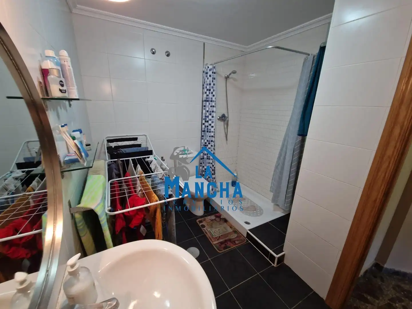 Bathroom of Flat for sale in Chinchilla de Monte-Aragón  with Heating, Terrace and Storage room
