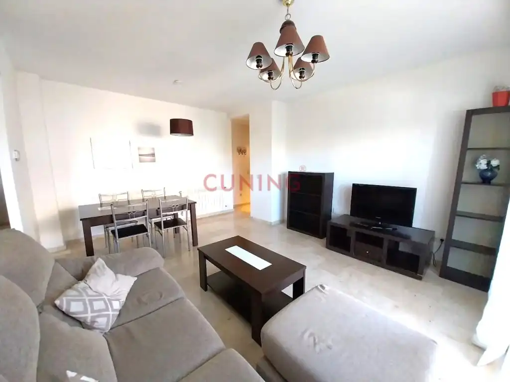 Sala de estar de Piso en venta en Cáceres con Aire acondicionado, Terraza y Piscina comunitaria