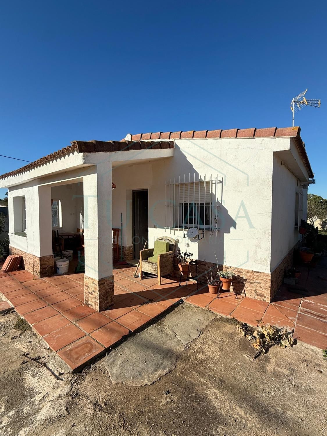Vista exterior de Casa o chalet en venta en Chiclana de la Frontera con Jardín privado, Terraza y Piscina