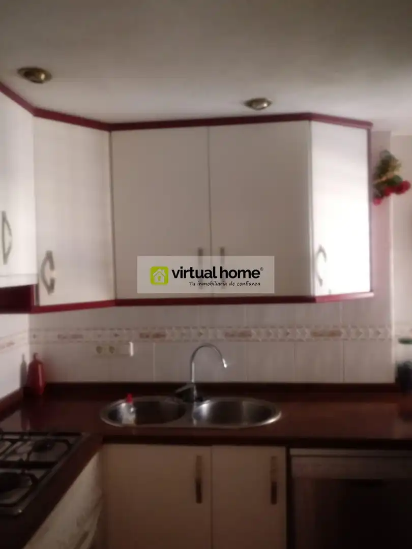 Cocina de Apartamento en venta en Benidorm con Aire acondicionado, Jardín privado y Amueblado
