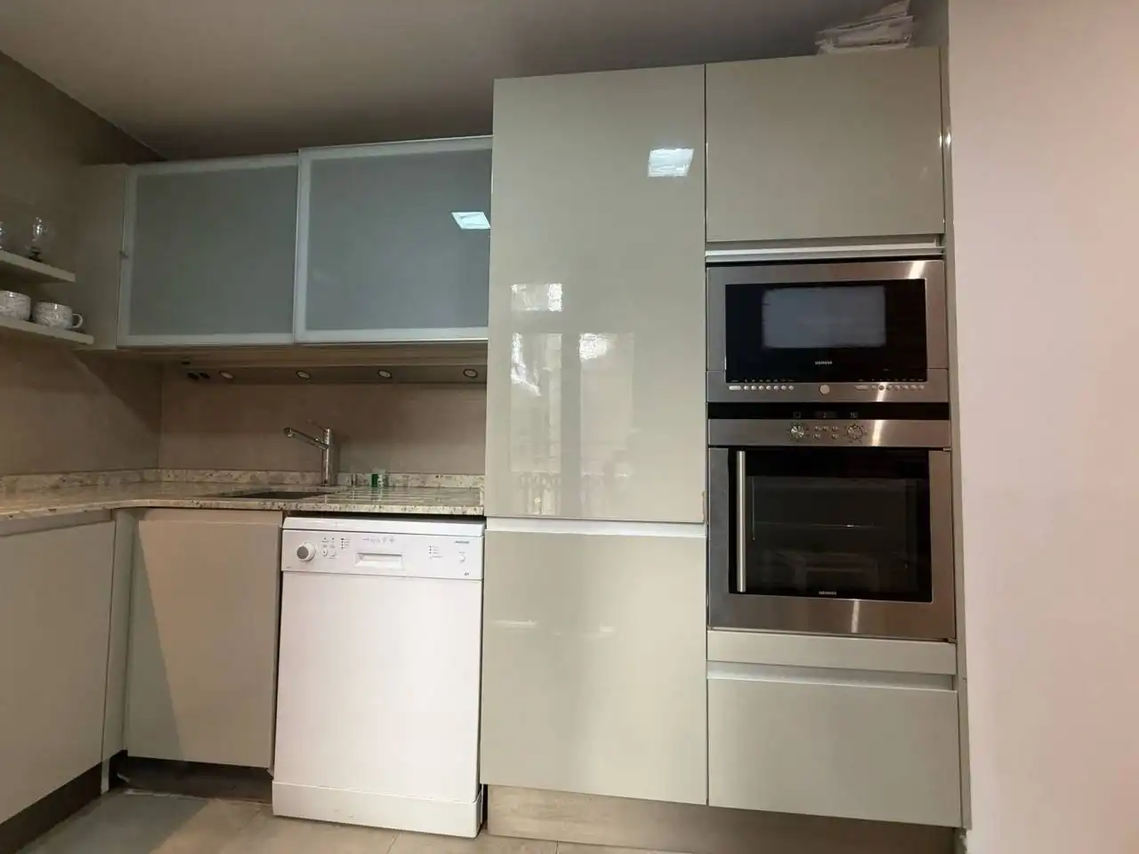 Kitchen of Flat for rent in Valencia  with Air Conditioner, Heating and Furnished