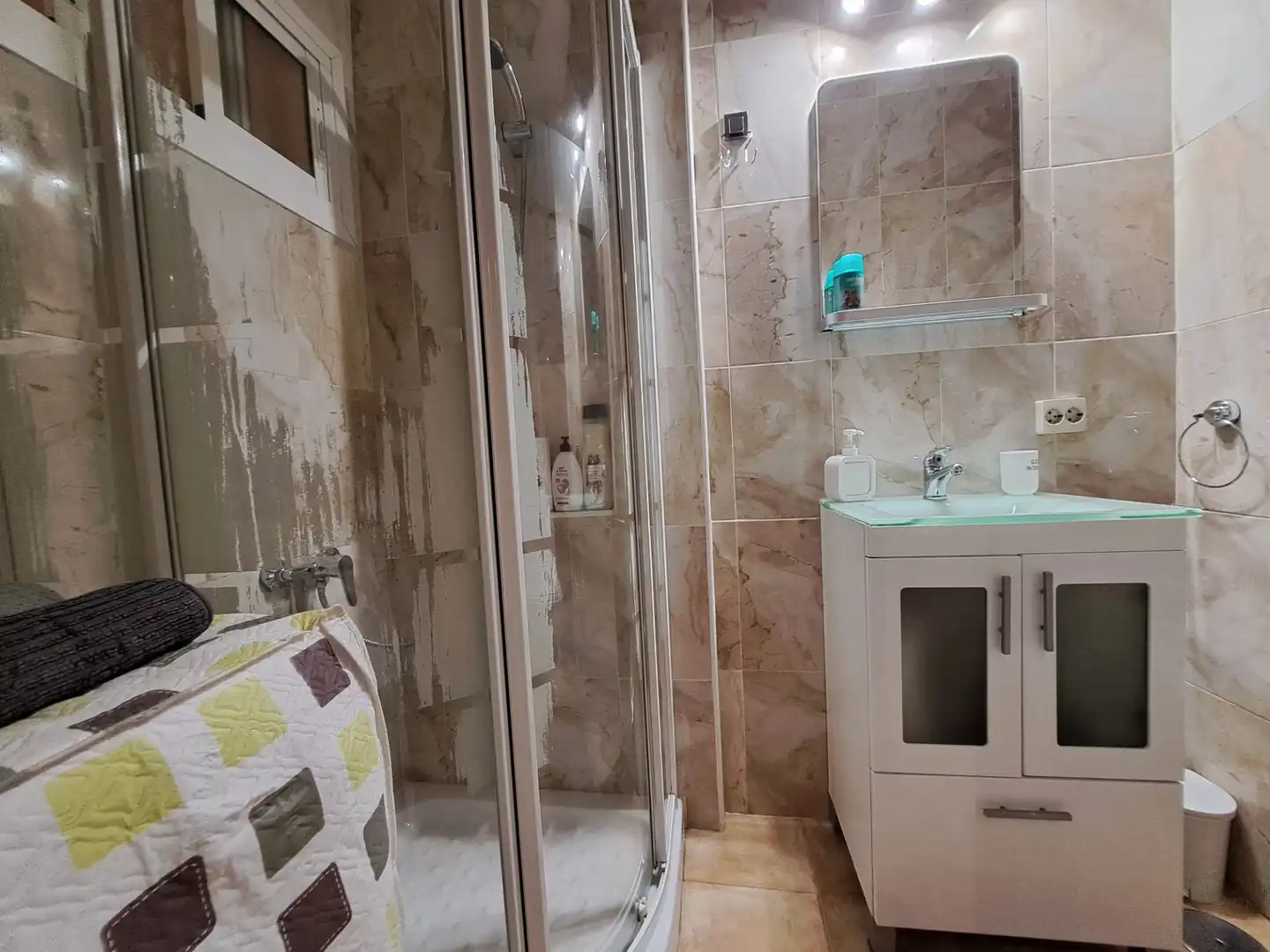Baño de Estudio en venta en Benalmádena con Aire acondicionado, Terraza y Amueblado