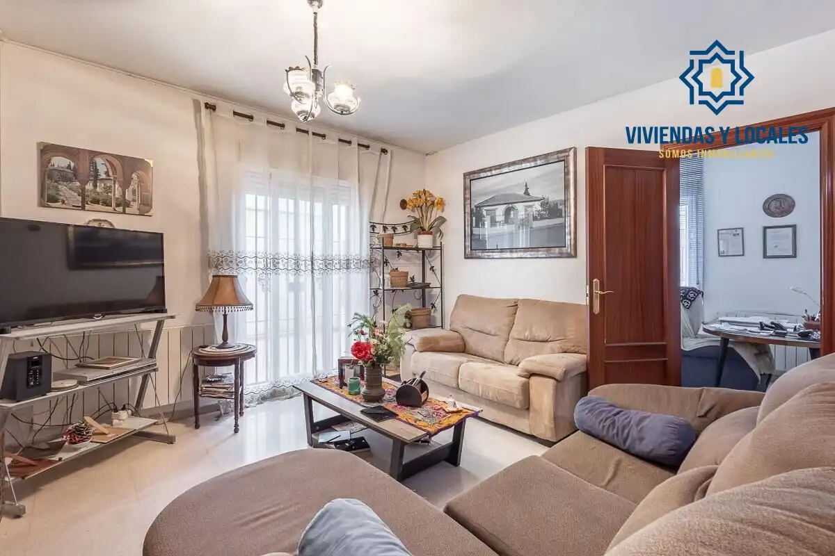 Casa aparellada amb terrassa en venda a Camino Camino Cementerio, imagen 5