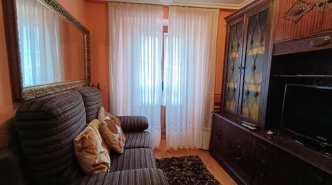 Foto 2 de Casa adosada en venda a Lena, Asturias