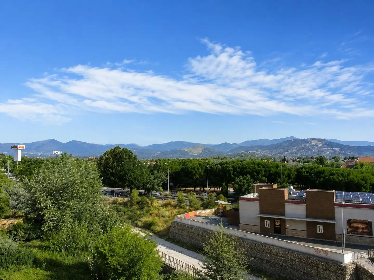 Vista exterior de Ático en venta en Collado Villalba con Calefacción, Jardín privado y Terraza