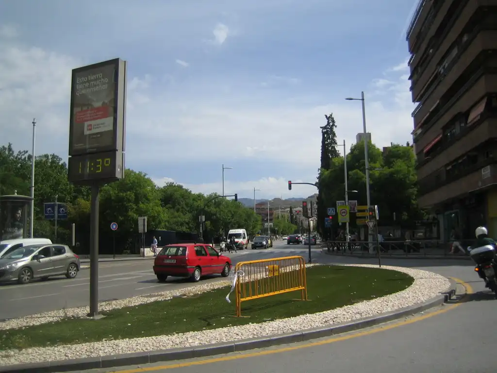 Vista exterior de Estudi de lloguer en Granada amb Aire condicionat, Calefacció i Moblat