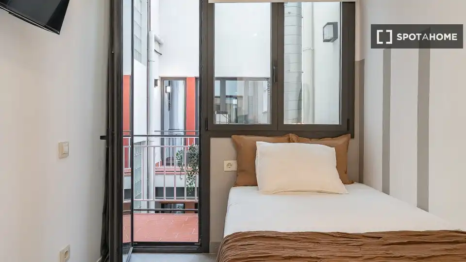 Habitació a Sants-Badal