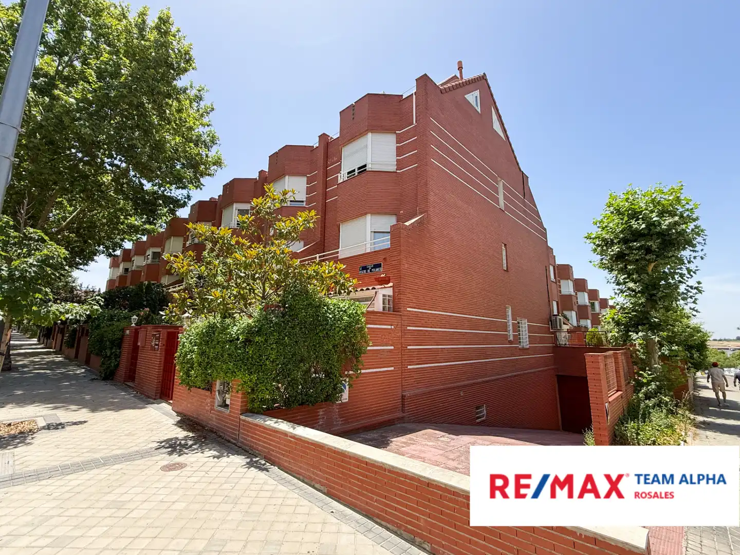 Vista exterior de Casa o chalet en venta en Madrid con Aire acondicionado, Calefacción y Jardín privado
