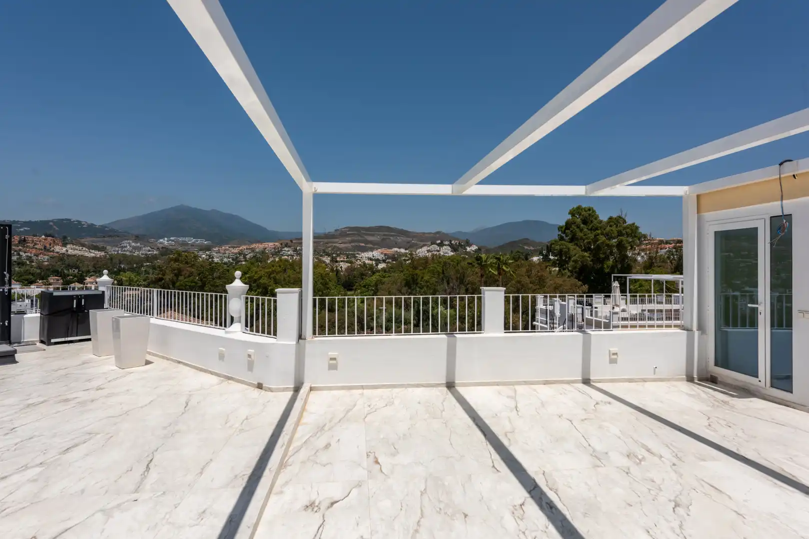 Terraza de Casa adosada en venta en Marbella con Aire acondicionado, Jardín privado y Terraza