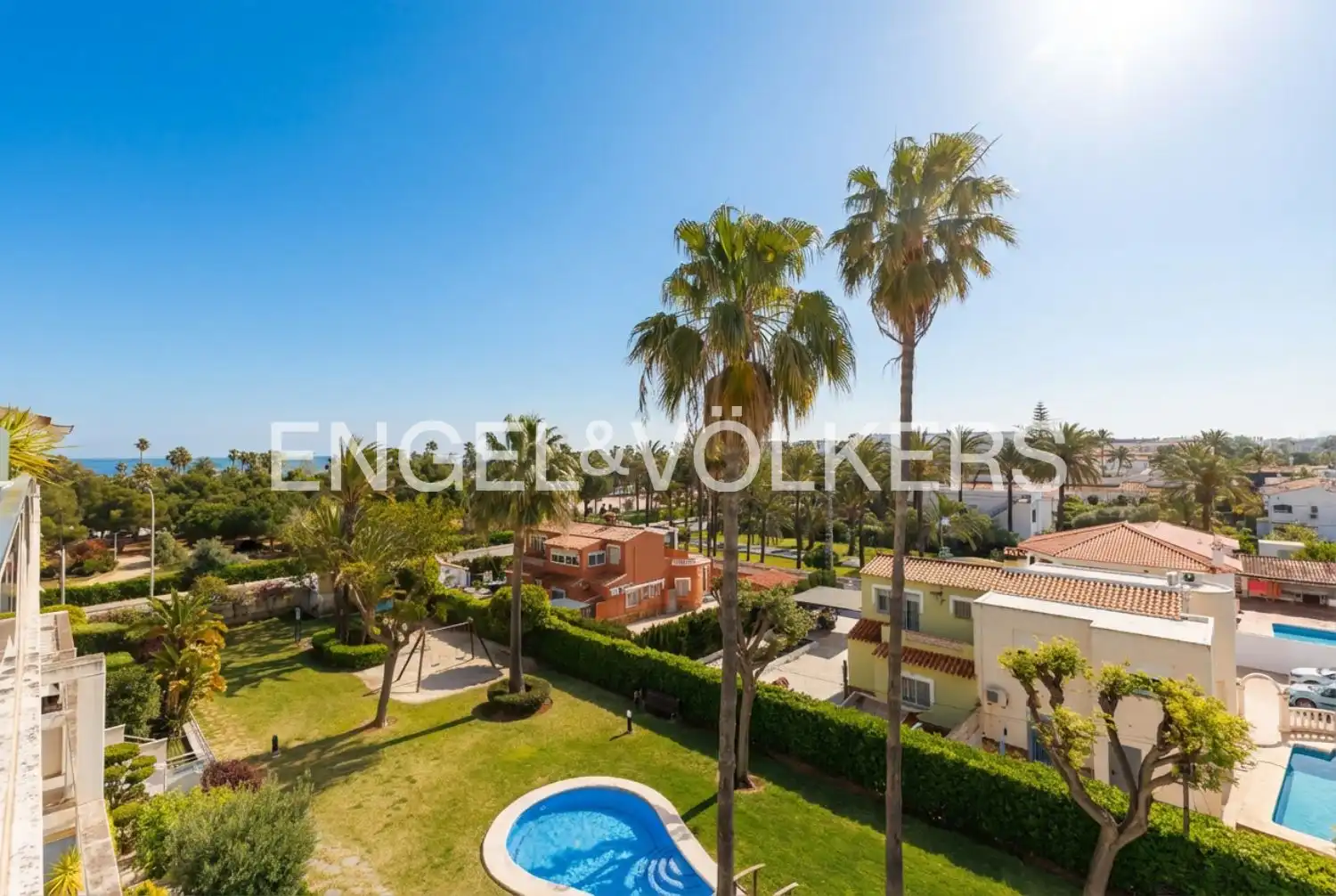 Vista exterior de Ático en venta en Dénia con Aire acondicionado, Calefacción y Jardín privado