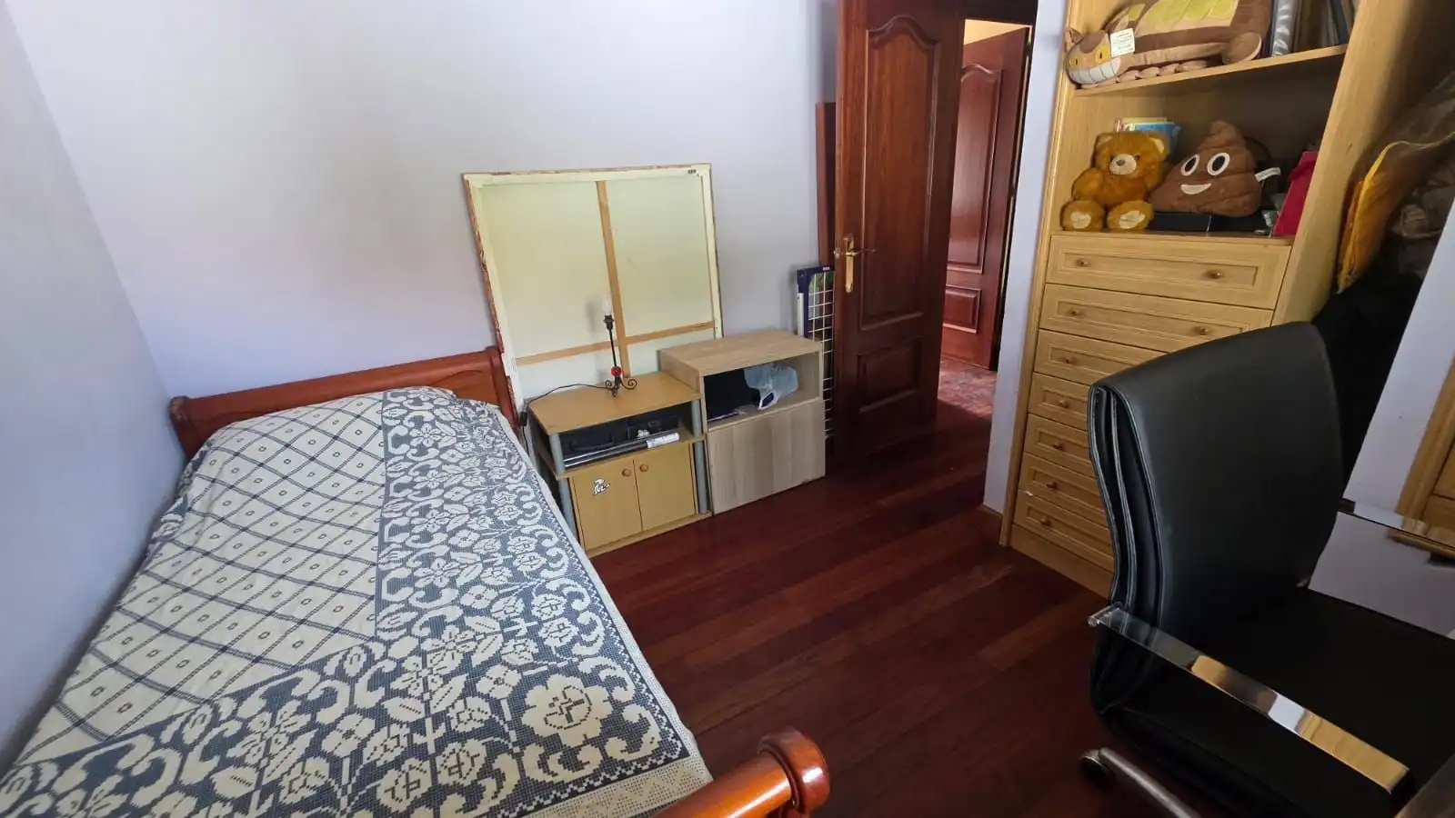 Habitación de Casa o chalet en venta en Castro-Urdiales con Calefacción y Jardín privado