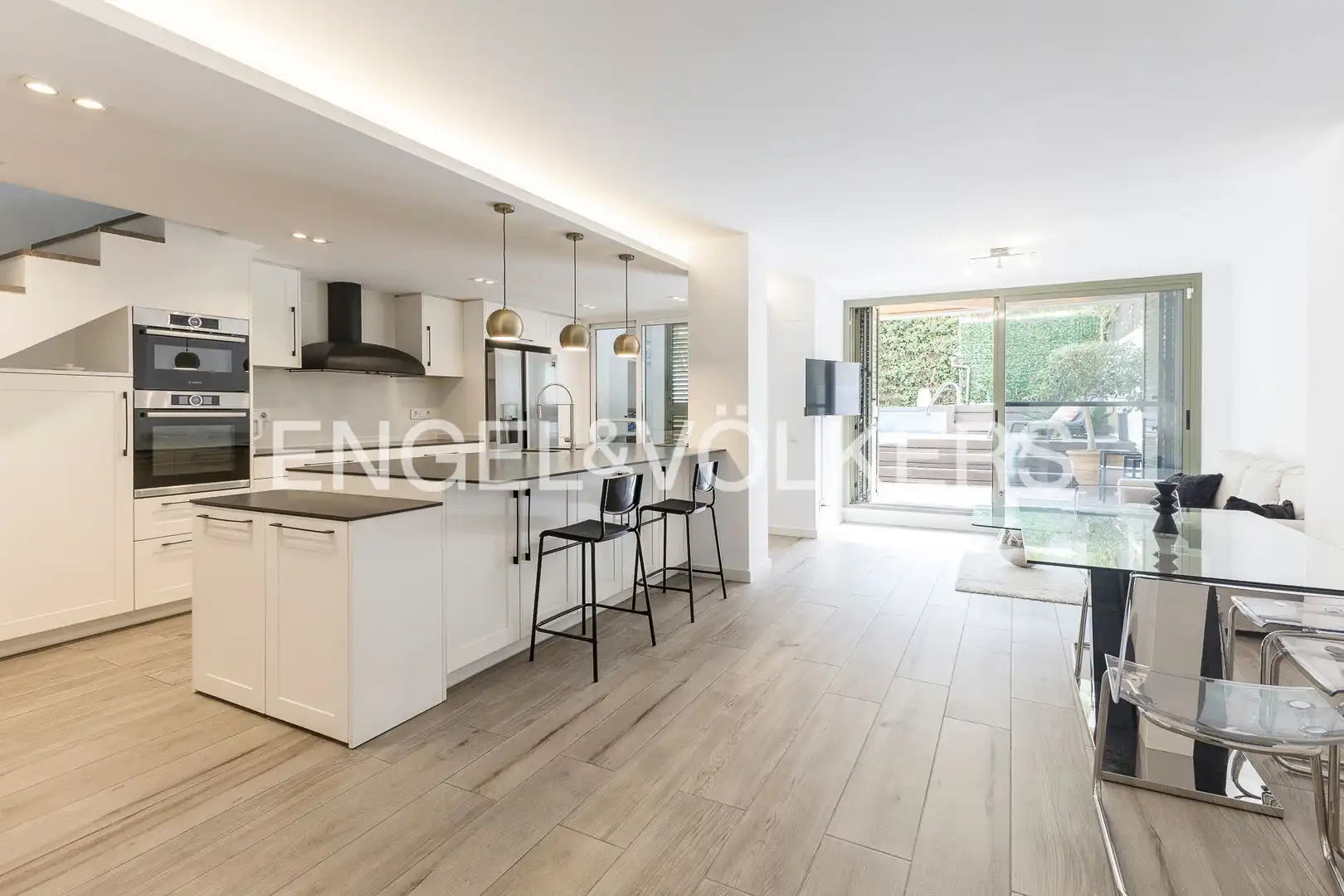 Exterior view of Duplexes for rent in Barcelona  with Air Conditioner, Heating and Parquet flooring