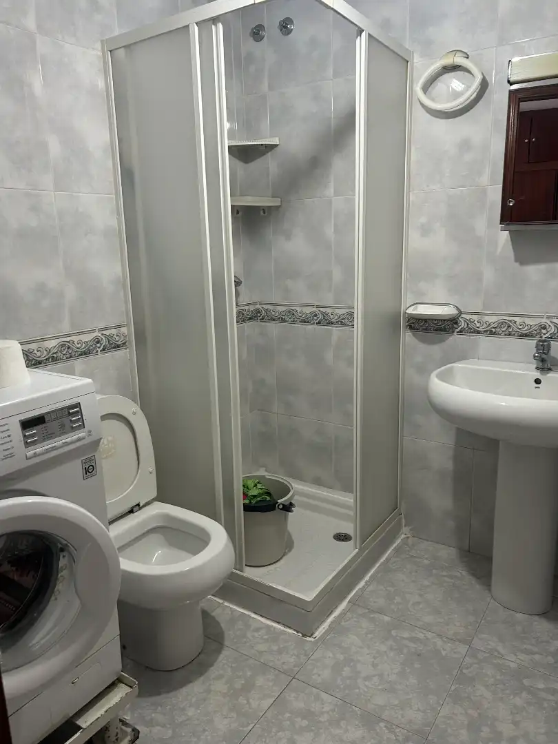 Bathroom of Flat for rent in Santiago de Compostela   with Furnished