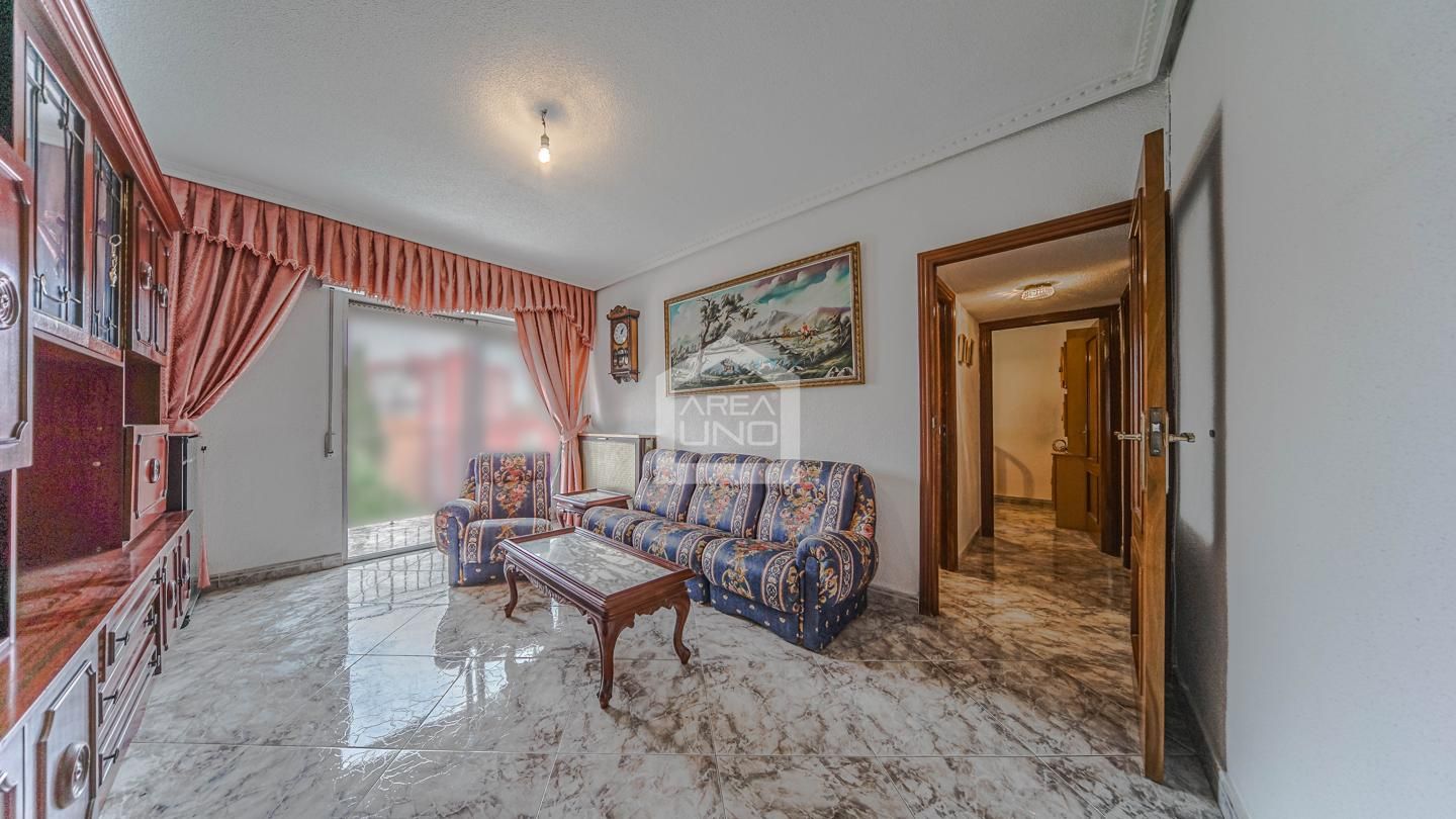 Sala d'estar de Pis en venda en Alcorcón amb Calefacció i Terrassa