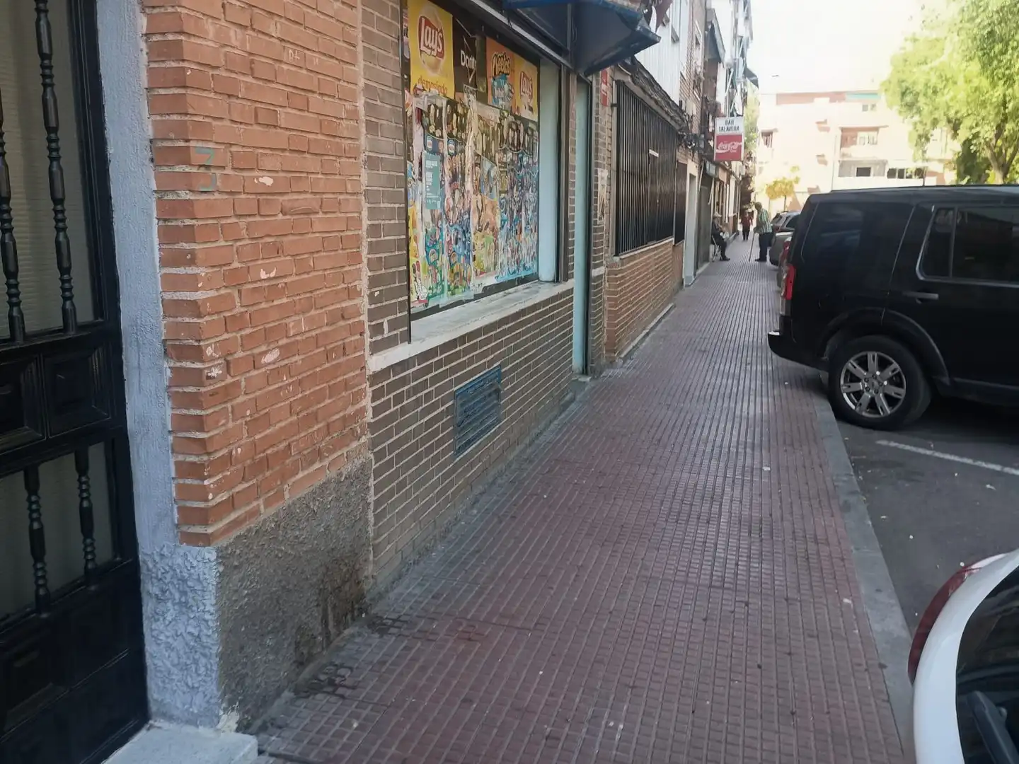 Vista exterior de Local en venda en Alcalá de Henares