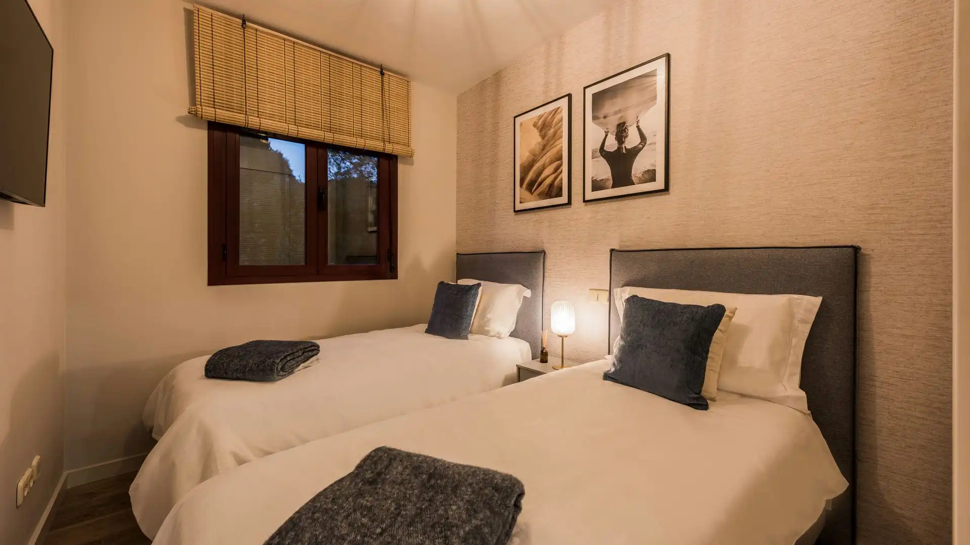 Habitación de Apartamento en venta en Estepona con Terraza, Piscina y Piscina comunitaria