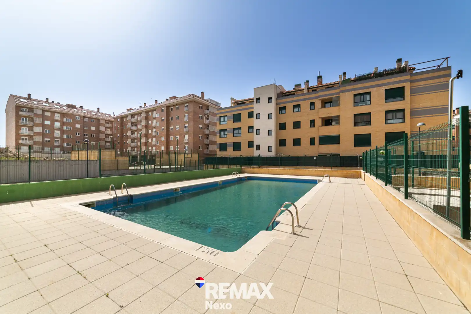 Piscina de Piso en venta en Arroyo de la Encomienda con Calefacción, Parquet y Terraza
