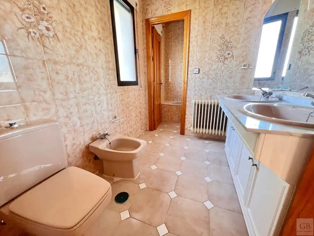 Bathroom of Houses for sale in Toledo  with Air Conditioner, Heating and Terrace