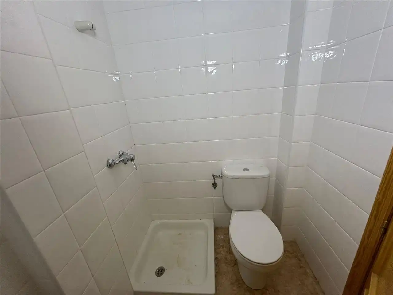 Baño de Piso en venta en Abarán con Balcón