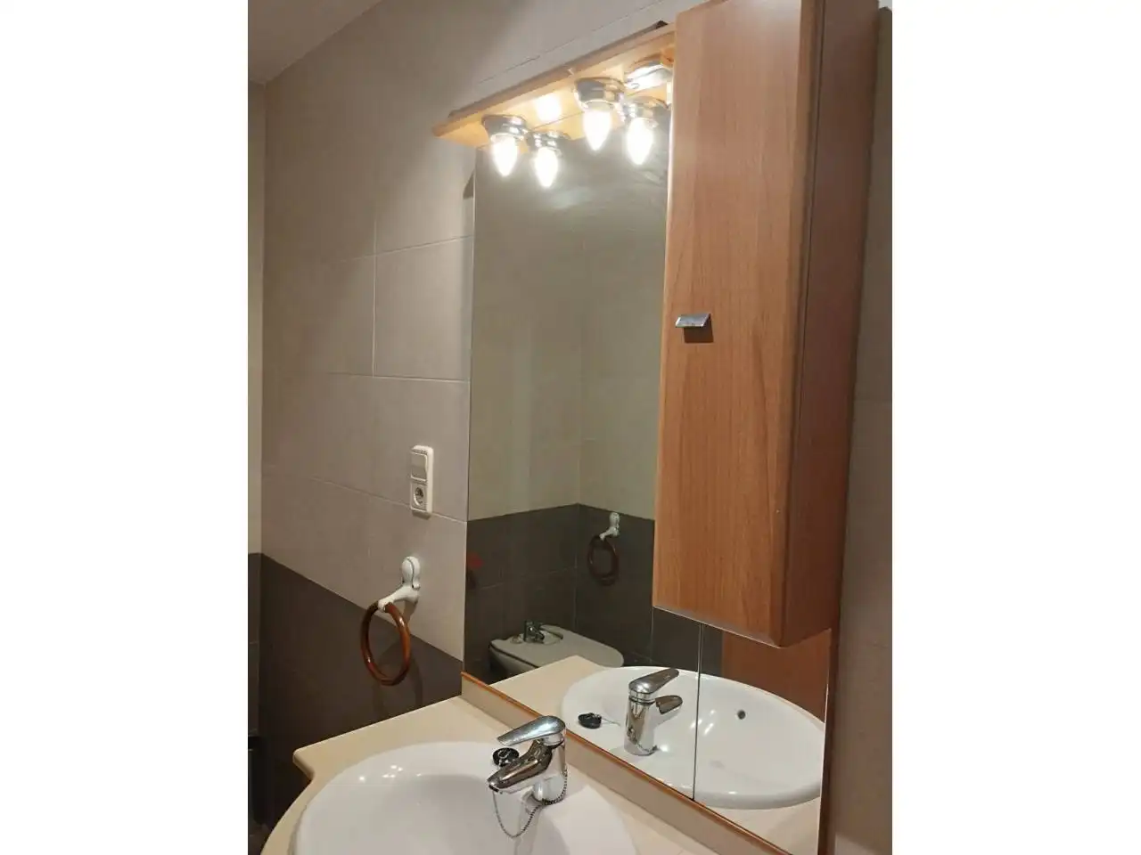 Badezimmer von Wohnung zur Miete in Toledo mit Klimaanlage, Heizung und Abstellraum