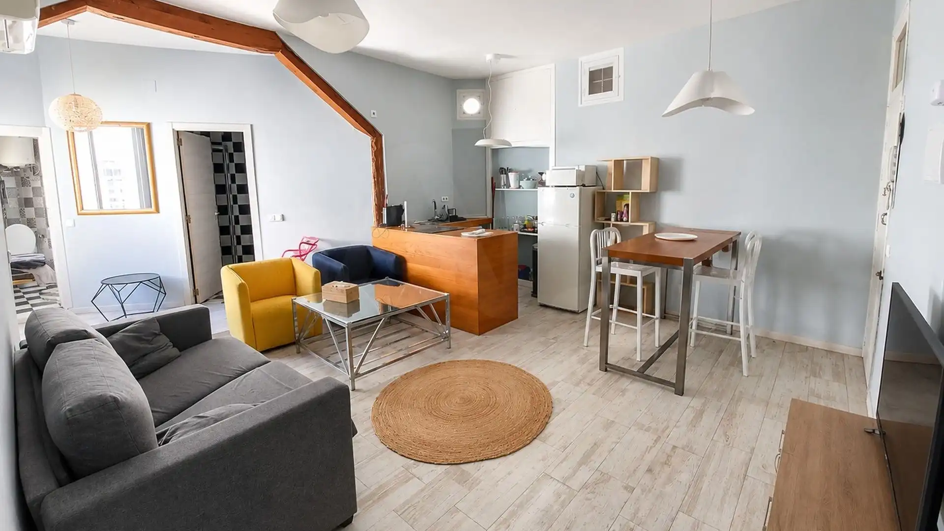 Wohnzimmer von Wohnung zur Miete in Madrid mit Klimaanlage