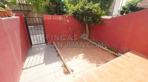 Foto 2 de Casa adosada en venda a El Rabal, Villena