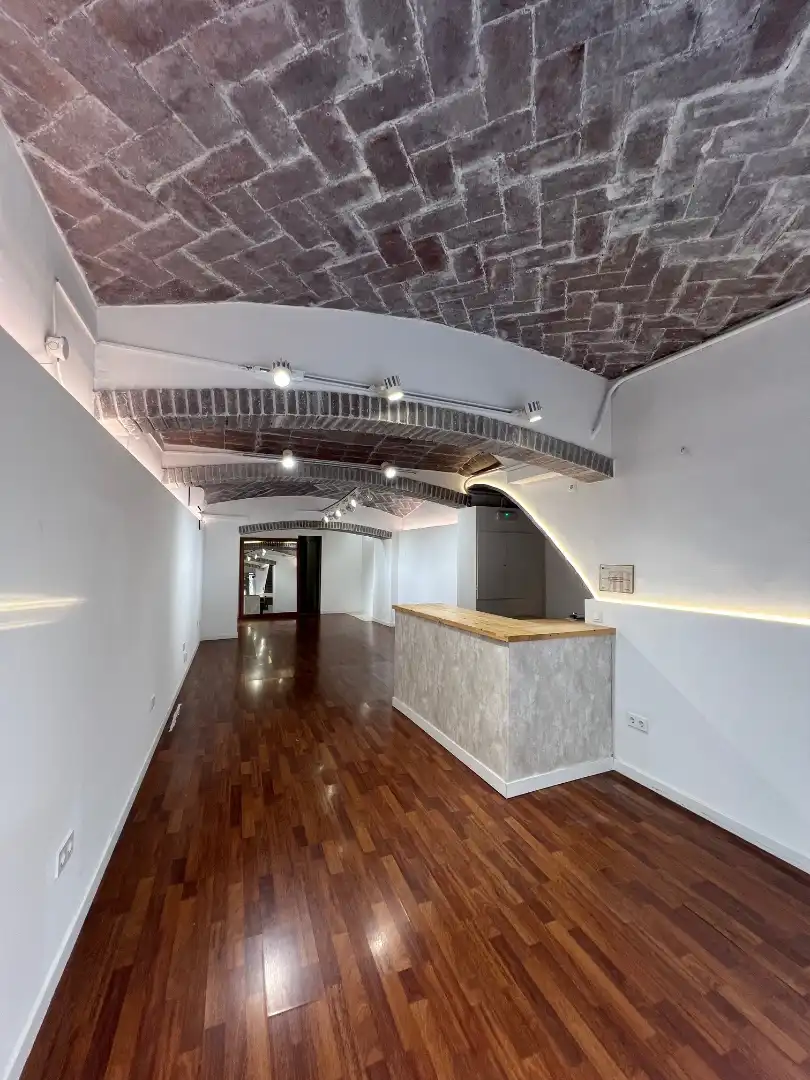 Commercial properties for rent in Sabadell  with Air Conditioner and Parquet flooring