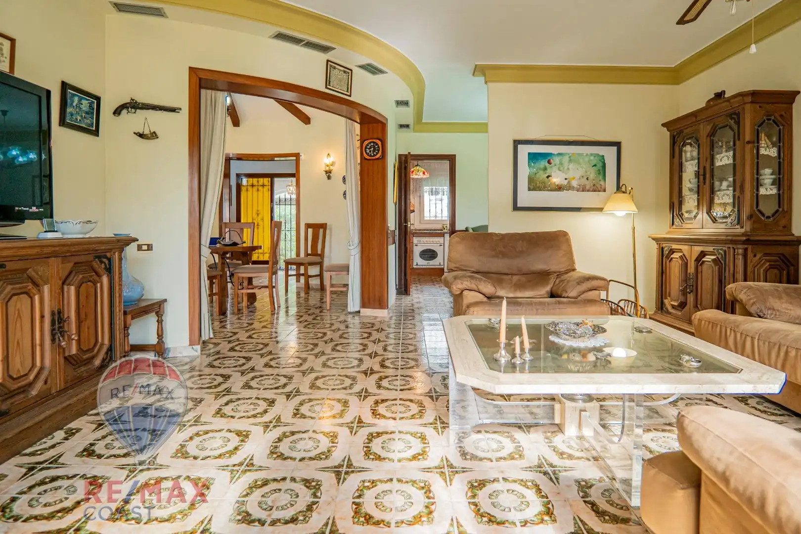 Sala de estar de Casa o chalet en venta en Torrox con Aire acondicionado, Calefacción y Jardín privado
