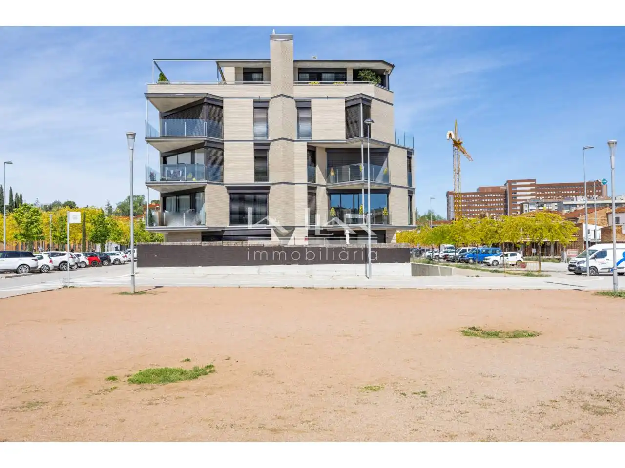 Vista exterior de Pis en venda en Vic amb Aire condicionat, Calefacció i Terrassa