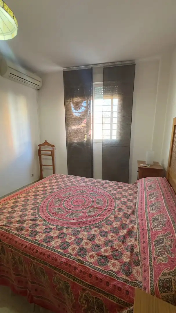 Schlafzimmer von Wohnung zum Verkauf in Camas mit Klimaanlage