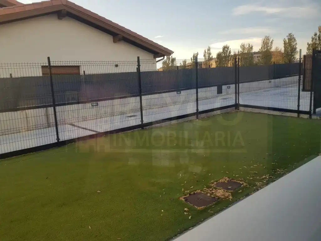 Xalet amb jardí en venda a Calle María Zambrano, imagen 4